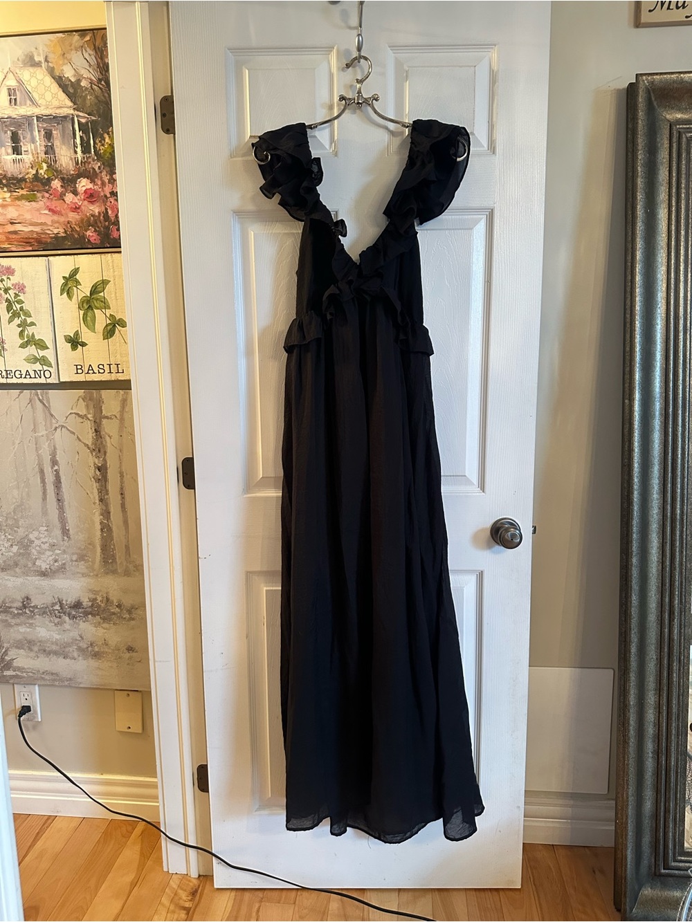 Style Envy Black Ruffle-Detail Maxi Dress